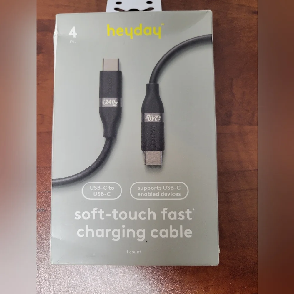 Heyday Black Soft Touch USB-C to USB-C Fast Charging Cable 4 Ft NIB